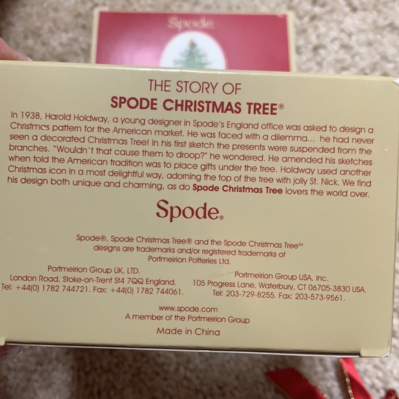 Spode Christmas Kitten in Stocking Ornament 🎄 - Picture 3 of 4